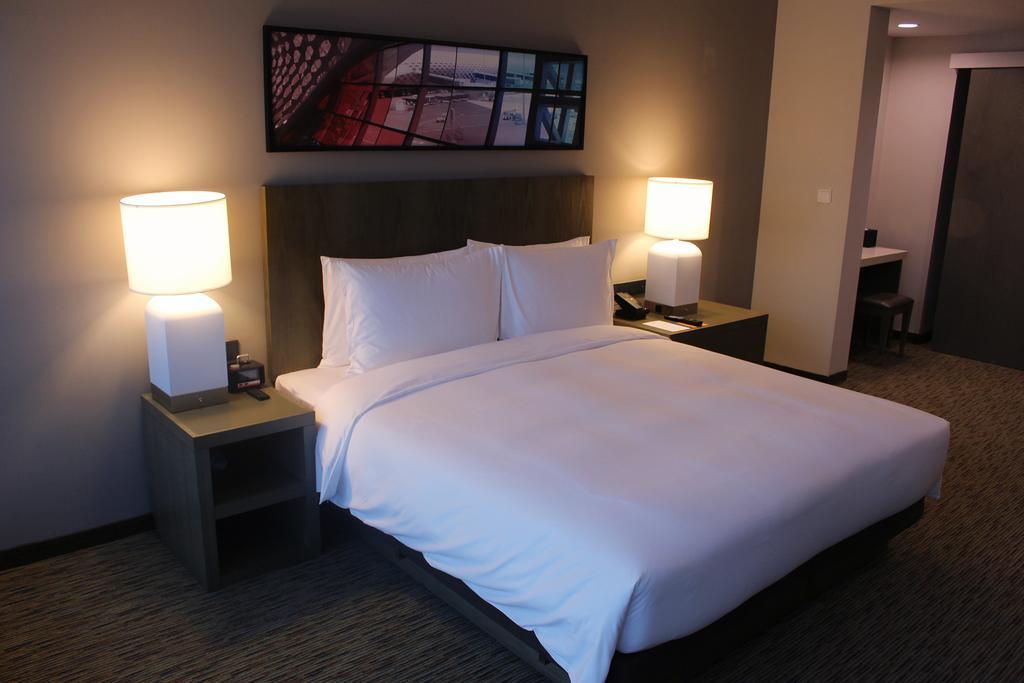 One-Bedroom King Suite with Kitchen and Sofa Bed