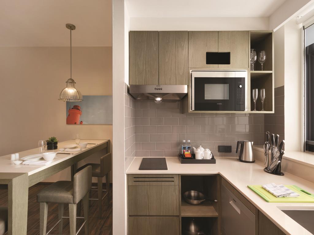 One-Bedroom Twin Suite with Sofa Bed and Kitchen